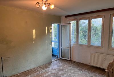 Apartament cu 2 camere semidecomandat în Iancului