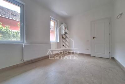 Apartament cu 2 camere decomandat în Intim