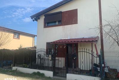 Casă cu 4 camere cu Teren 230 Mp în Domnești - 2