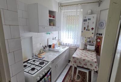 Apartament cu 3 camere în Progresul - 4