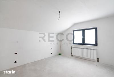 Casă cu 7 camere cu Teren 1000 Mp în Nojorid - 13