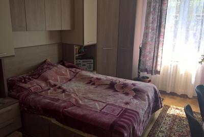 Apartament cu 3 camere semidecomandat în Central - 2