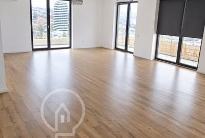 Apartament cu 4 camere decomandat în Zorilor