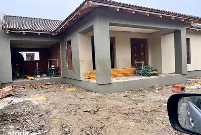 Casă cu 4 camere cu Teren 5 Mp în Central - 3