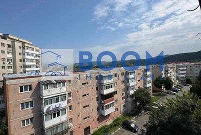 Apartament cu 2 camere decomandat în Ostroveni