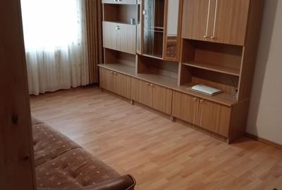 Apartament cu 2 camere decomandat în Nicolina