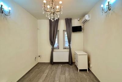 Apartament cu 5 camere în Romană