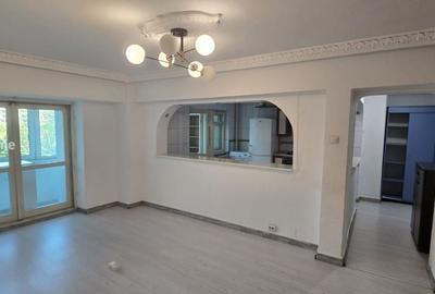 Apartament cu 2 camere semidecomandat în Decebal