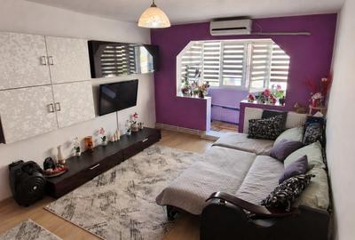 Apartament cu 3 camere semidecomandat, mobilat în Craiovița Nouă