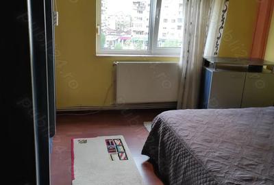Apartament cu 2 camere decomandat în 22 Decembrie - 10