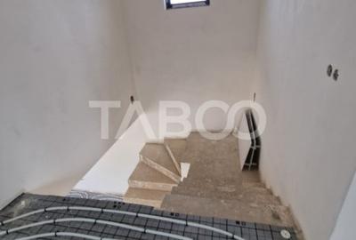 Casă individuală cu 5 camere cu Canalizare în Mihai Viteazul - 12