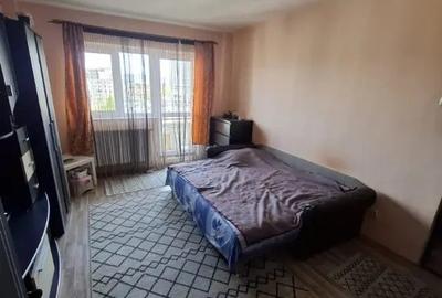 Apartament cu 3 camere decomandat în Centrul Civic