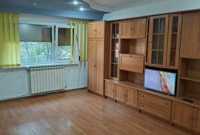 Apartament cu 2 camere decomandat în Piața Centrală