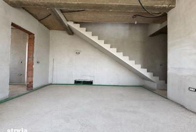 Casă cu 5 camere cu Teren 300 Mp în Moșnița Nouă