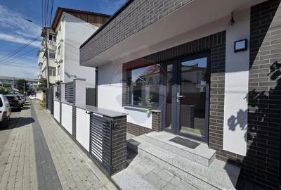 Spațiu comercial, de 40 mp, în Central