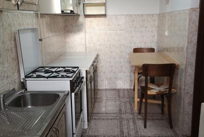 Apartament cu 3 camere decomandat în George Enescu