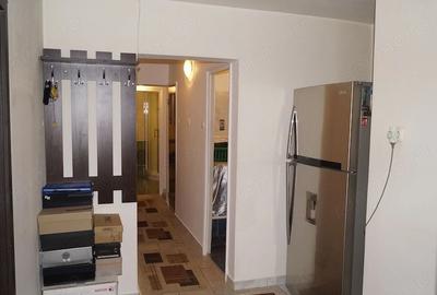 Apartament cu 3 camere decomandat, mobilat în Mihai Bravu