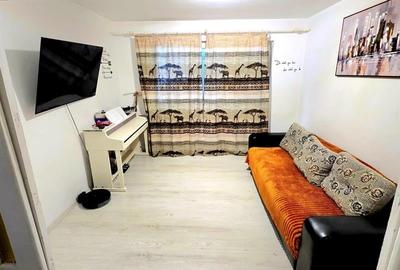 Apartament cu 3 camere decomandat, mobilat în Rovine