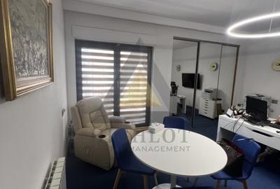 Apartament cu 4 camere semidecomandat în Aviatorilor