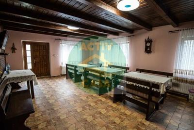 Casă individuală cu 6 camere cu Teren 1700 Mp în Durău - 10