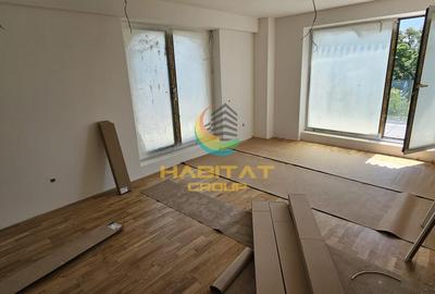 Apartament cu 3 camere în Centrul Civic