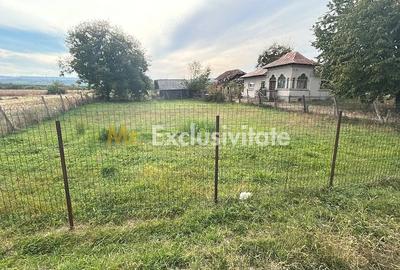 Teren de 520 mp, în Mănicești
