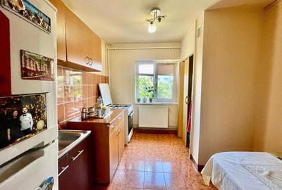Apartament cu 3 camere decomandat în Aradului - 2