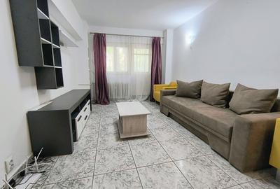 Apartament cu 3 camere semidecomandat, mobilat în Socului