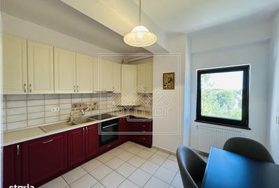 Apartament cu 3 camere în Sub Arini