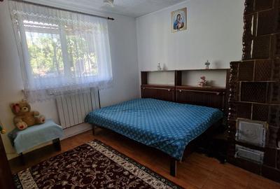 Casă cu 4 camere în Malovăț