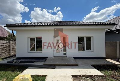 Casă individuală cu 3 camere cu Canalizare în Sânandrei - 1