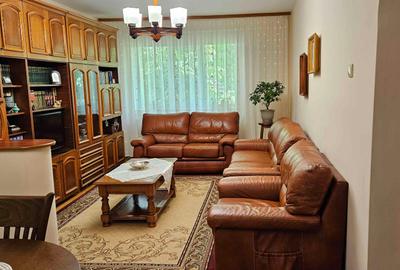 Apartament cu 4 camere decomandat în Central