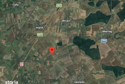 Teren de 15000 mp, în Salca