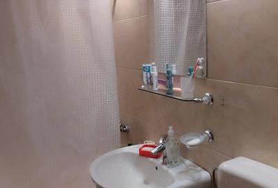 Apartament cu 3 camere semidecomandat în Ultracentral