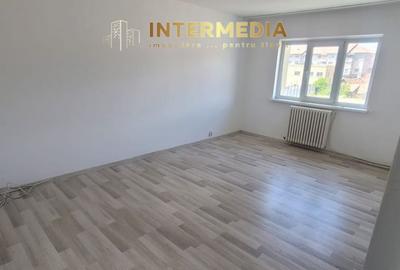 Apartament cu 2 camere decomandat în Tolstoi