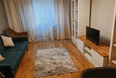 Apartament cu 3 camere în Tineretului
