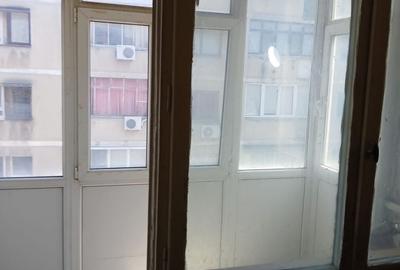 Apartament cu 3 camere semidecomandat în Kogălniceanu