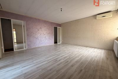 Spațiu comercial, de 510 mp, în Central - 4