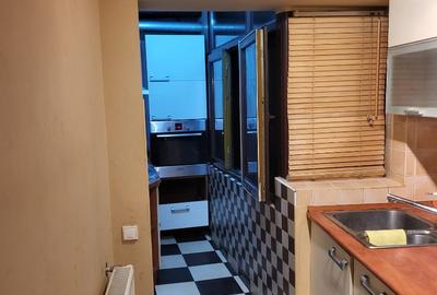 Apartament cu 3 camere semidecomandat în Unirii - 2