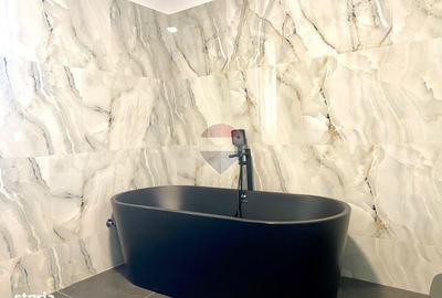 Apartament cu 4 camere în Central