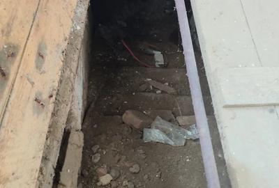 Casă cu 3 camere cu Teren 10000 Mp în Central - 1