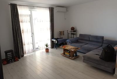 Apartament cu 2 camere decomandat, mobilat în Moșnița Nouă