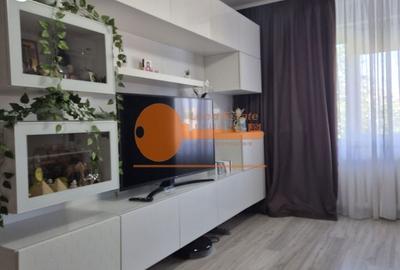Apartament cu 3 camere decomandat, mobilat în Crângași
