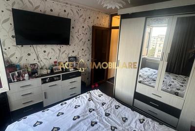 Apartament cu 4 camere decomandat, mobilat în Crângași