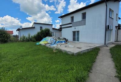 Casă cu 4 camere cu Teren 500 Mp în Sânpetru - 2