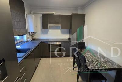 Apartament cu 3 camere decomandat, mobilat în Central