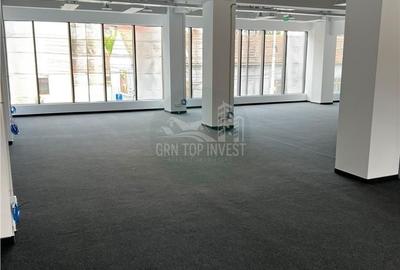 Spațiu comercial, de 200 mp, în Central
