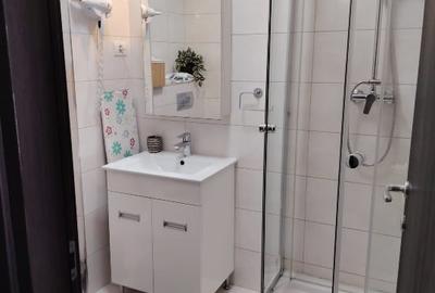 Garsonieră decomandată, mobilată în Central - 4