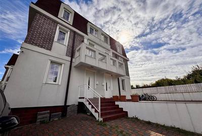 Duplex cu 6 camere cu Teren 84 Mp în Copou