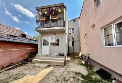 Casă cu 4 camere cu Teren 160 Mp în Central - 1